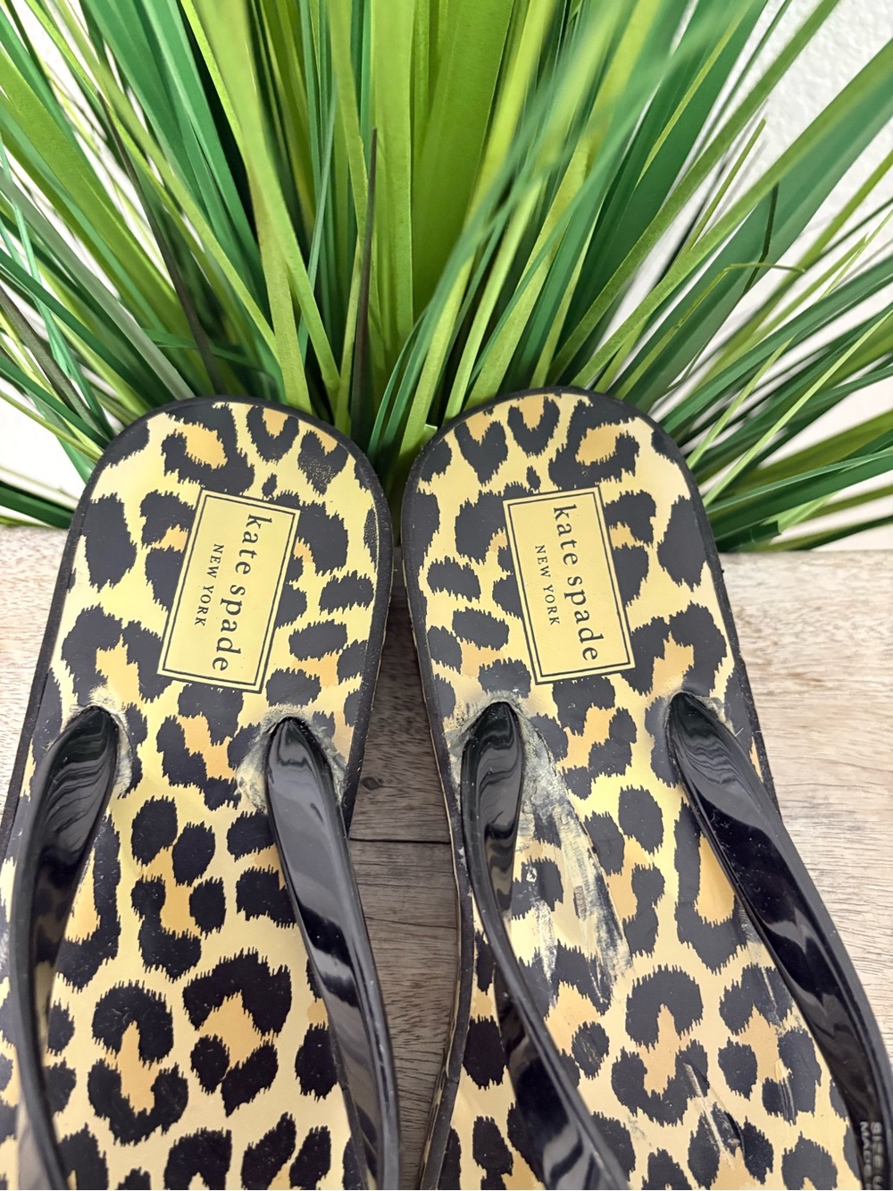 Kate Spade Rina Leopard Print Platform Flip Flops - Picture 7 of 11